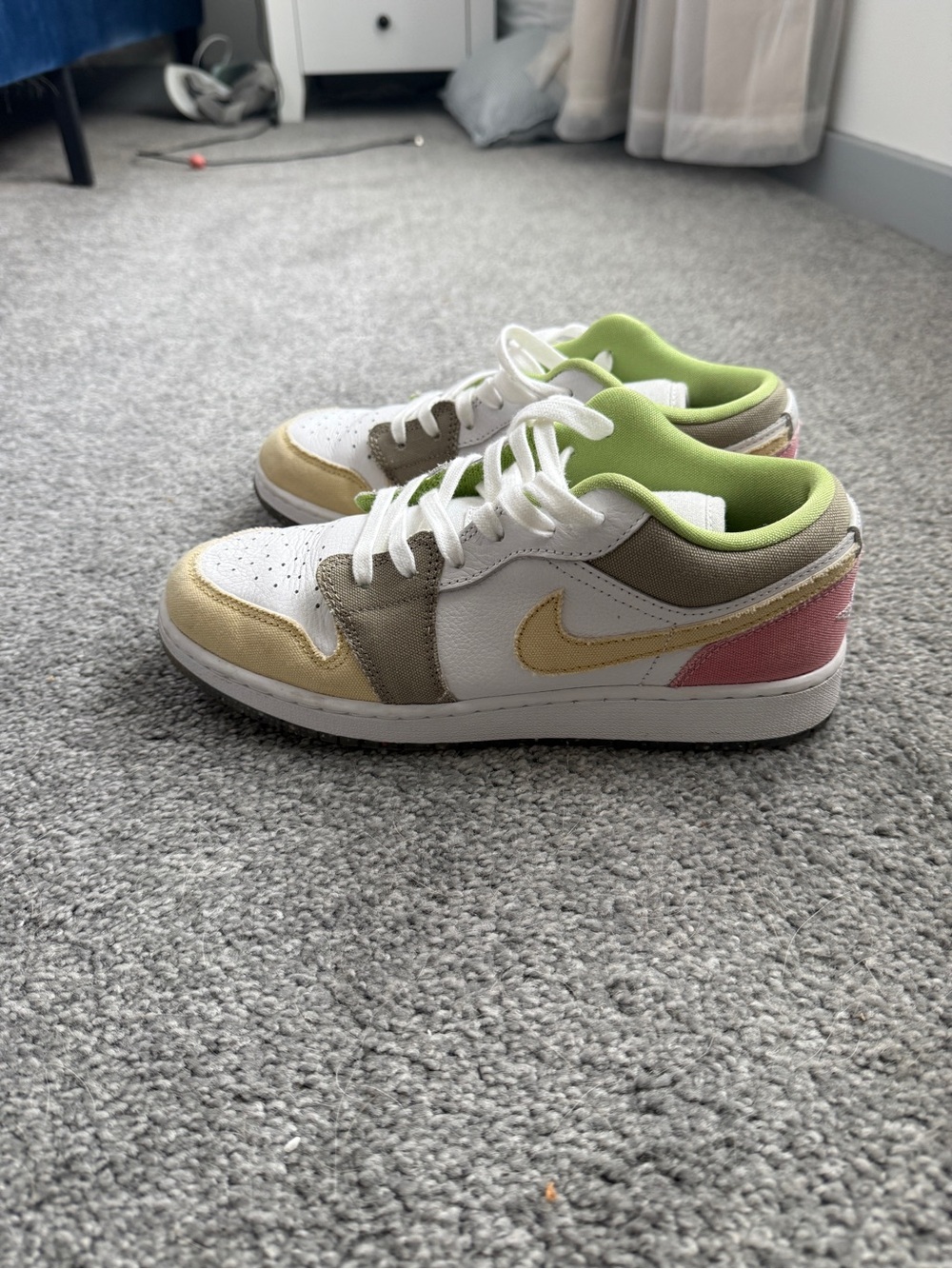 Nike Air Jordan 1 Low Casual Low-Top Sneakers